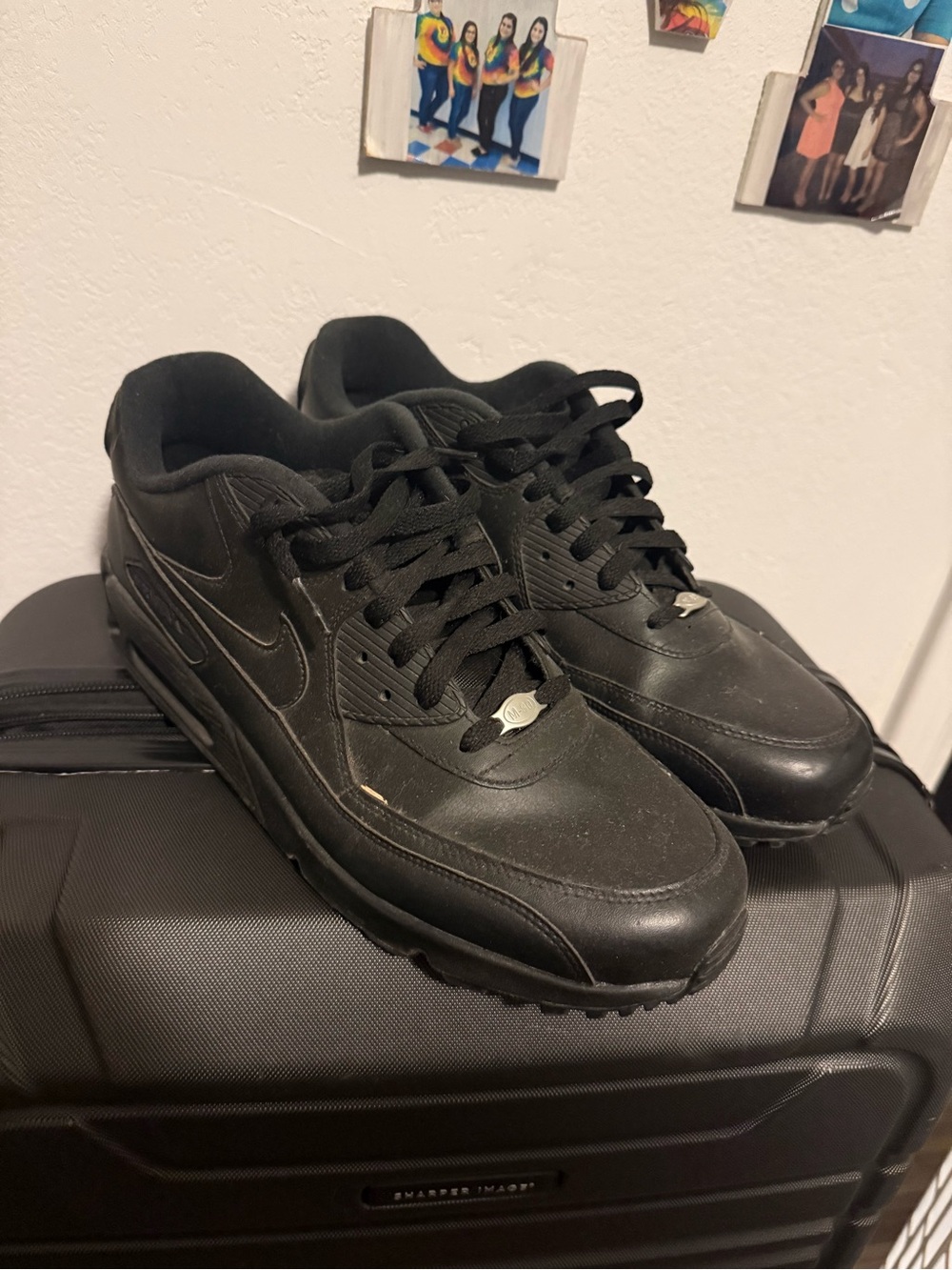 Nike Men's Air Max 90s Black Low-Top Casual Sneakers